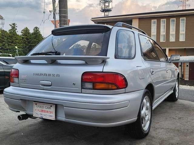 17948912_carP_l_3.jpg
