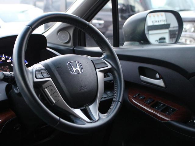 0520046A30251029W00114.jpg