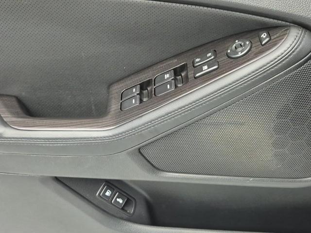 5111500759R16.jpg