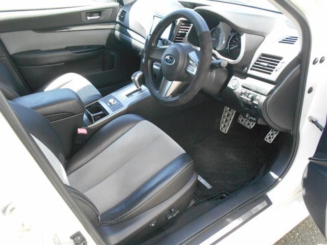 0708656A30250906W00104.jpg