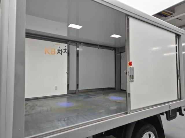 4061001054R15.jpg