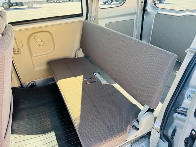 0403557A30260206W00115.jpg