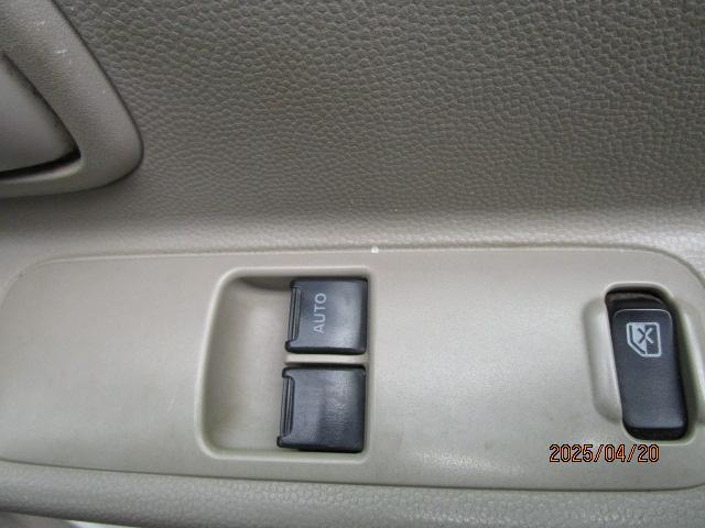 0900963A30250420W00215.jpg