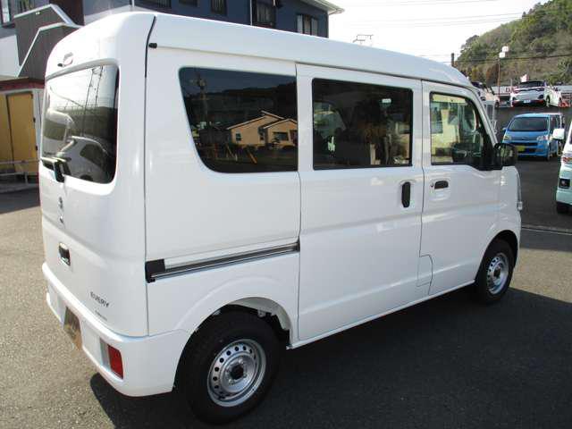 bb27bf2ec984c5bcc4405ef3c2e1e72d.jpg