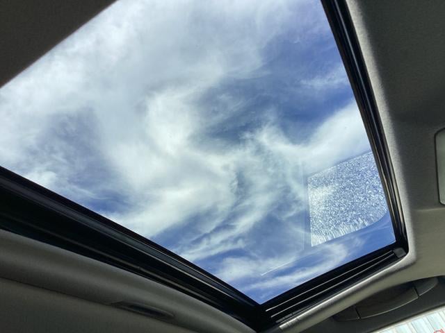 0507303A30250906W00115.jpg