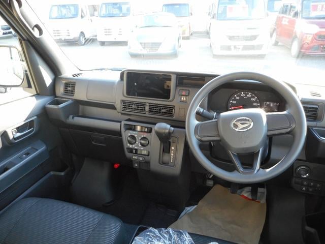 0700145A30241203W00619.jpg