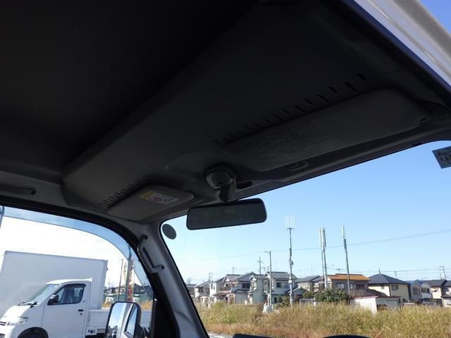 0704331A30251212W00417.jpg