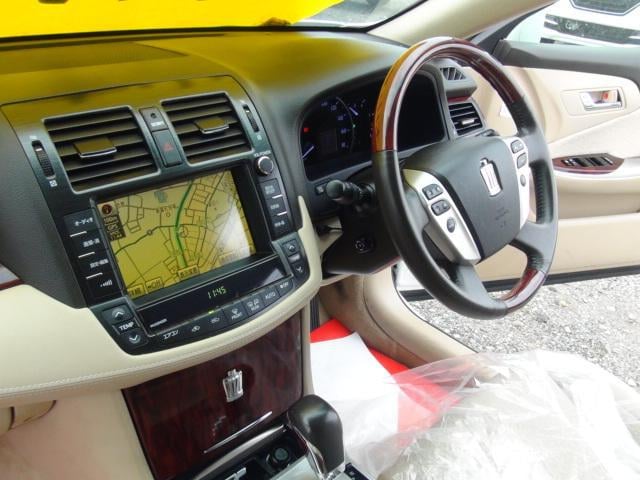 1101270A30251215W00615.jpg