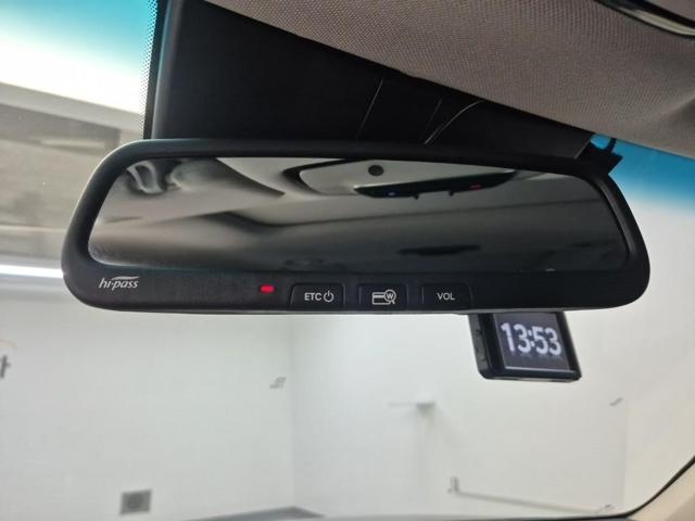 5101501418R17.jpg