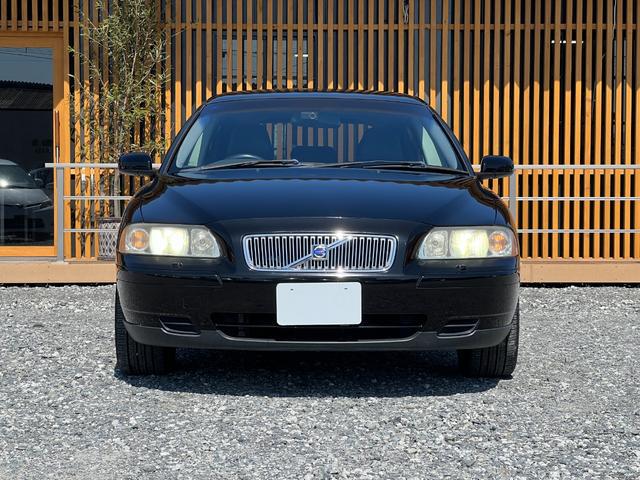 0171033A30260217W00211.jpg