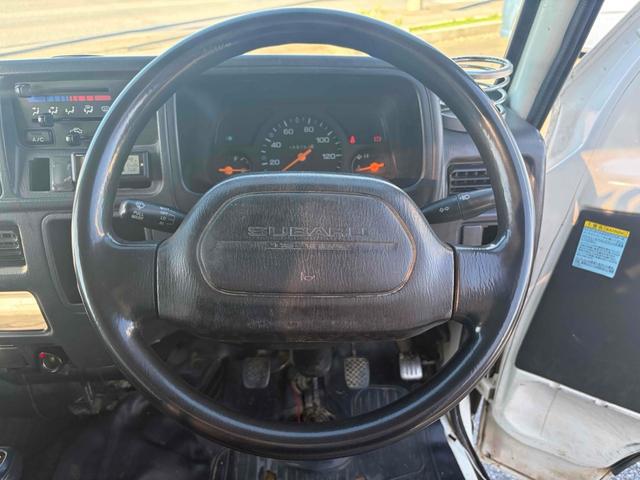 0404447A30251028W00219.jpg