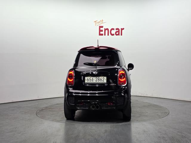 ecef7d858704fdce078c4fcabb666a41.jpeg