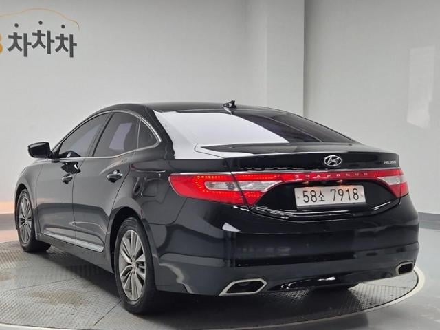 5071501813R2.jpg