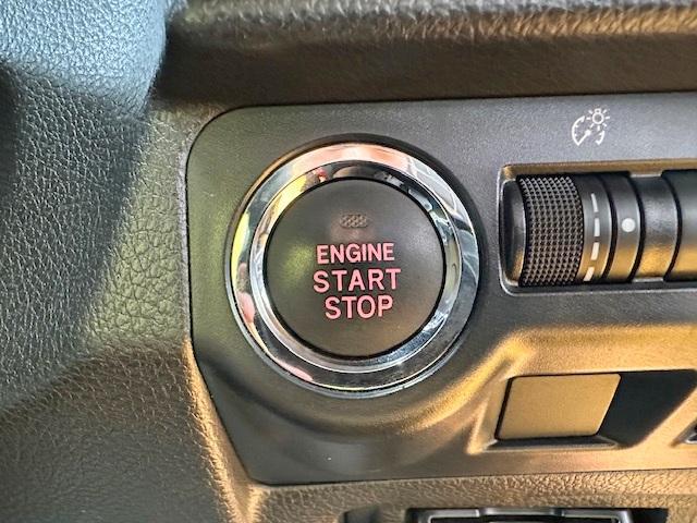 0560069A20250904W01607.jpg