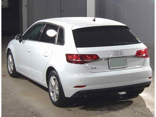 23124973_carP_l_8.jpg