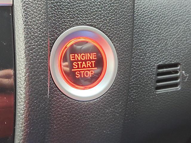 0600275A30260318W00210.jpg