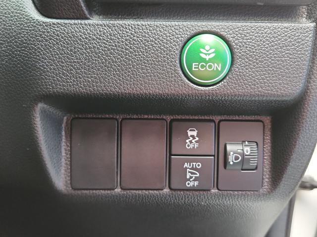 0600275A30260318W00215.jpg