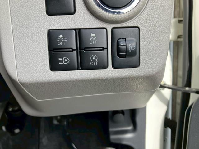 0403511A30251102W00104.jpg