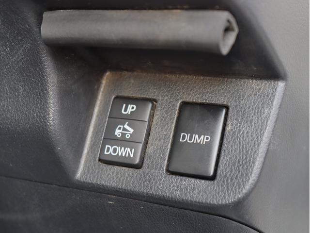 1001916A30250729W00713.jpg