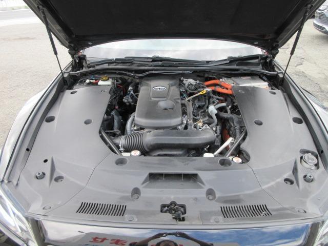 0700145A30251012W00118.jpg