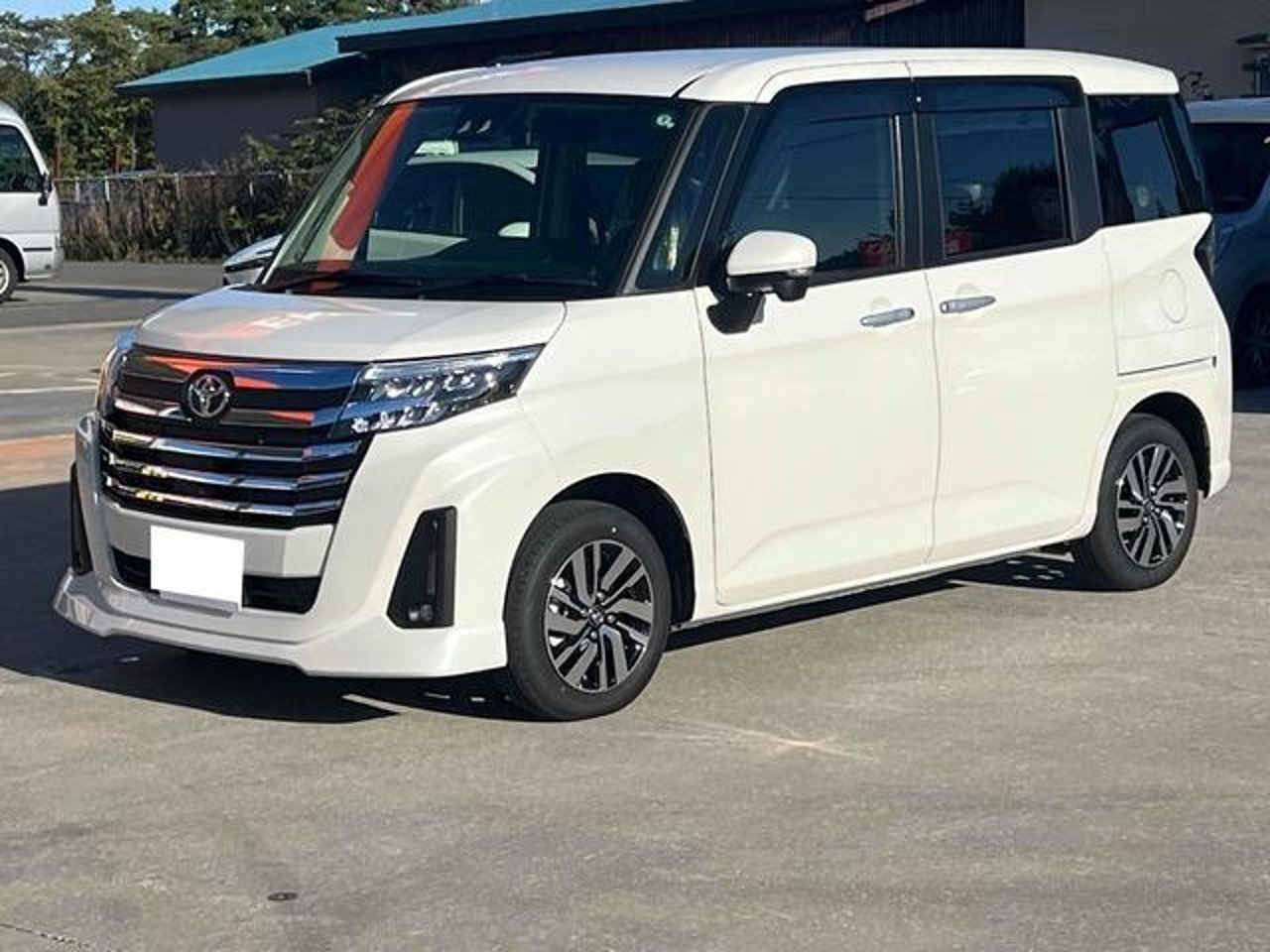 2024 Toyota Roomy, photo 1 of 1