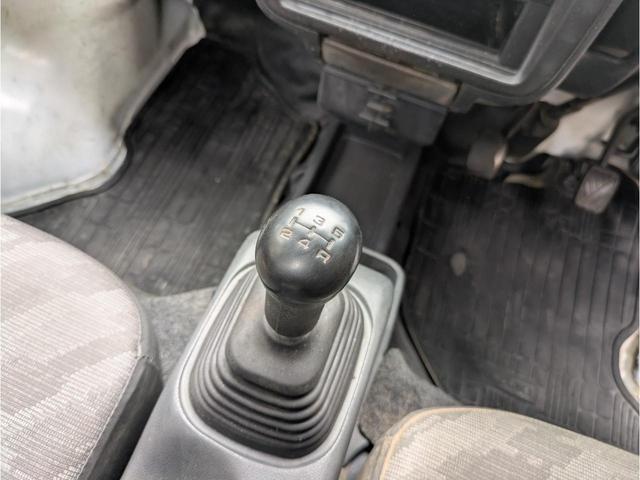 1101965A30260409W00202.jpg