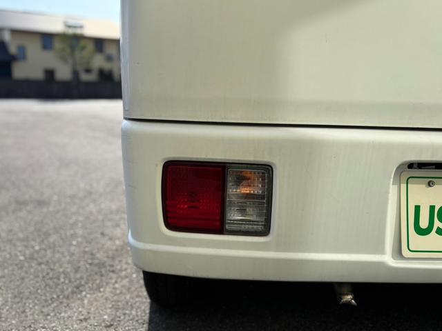 1301227A30251201W00113.jpg