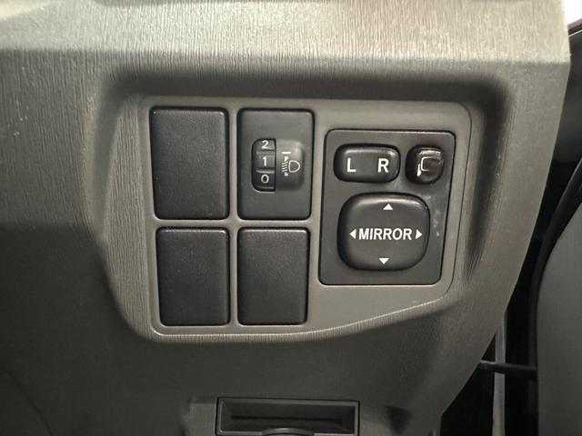 1000414A30250627W00215.jpg