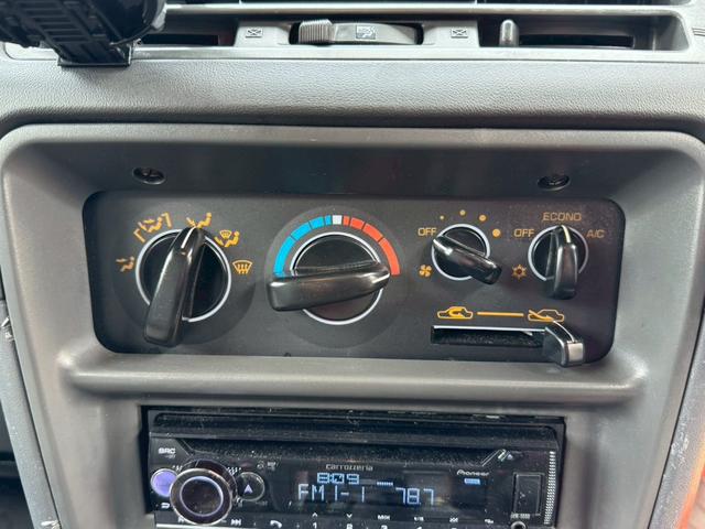 0801950A30260328W00114.jpg