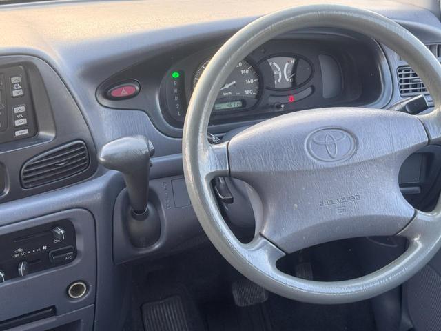 0208398A30260213W00115.jpg