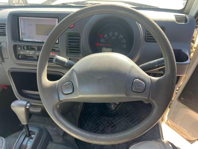 0508767A30251101W00718.jpg
