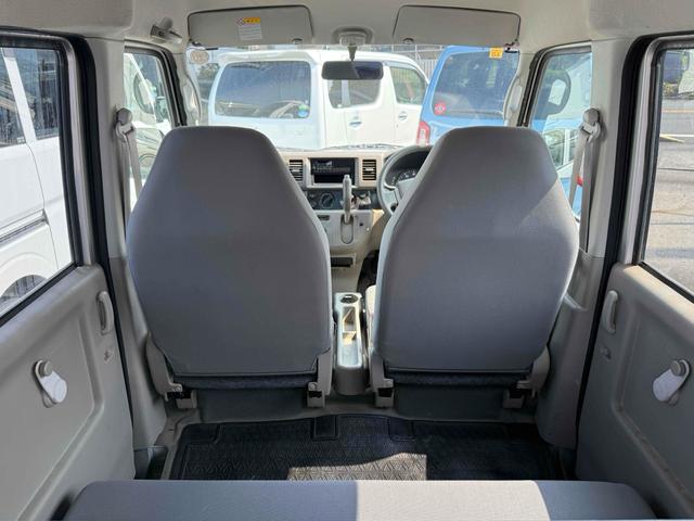 0601339A30250828W00108.jpg