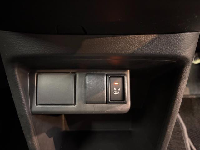 1002837A30251216W01905.jpg