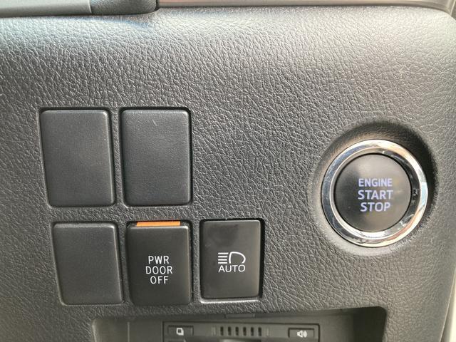 0127802A30221130W00407.jpg