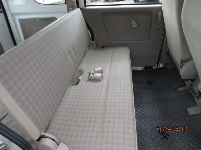 0900963A30250602W00211.jpg