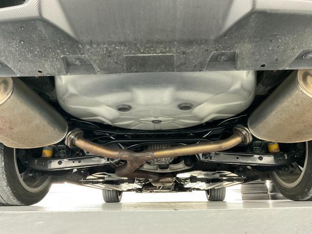 22428878_carP_l_5.jpg