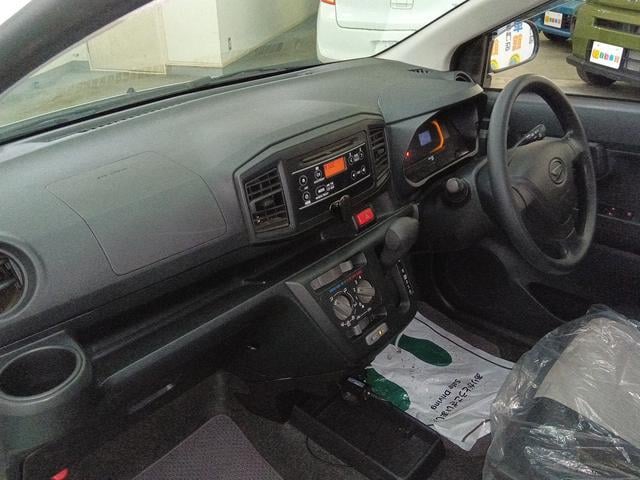 0302498A30250418W00314.jpg