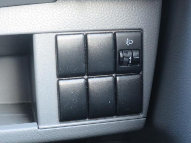 0903901A30260308W00412.jpg