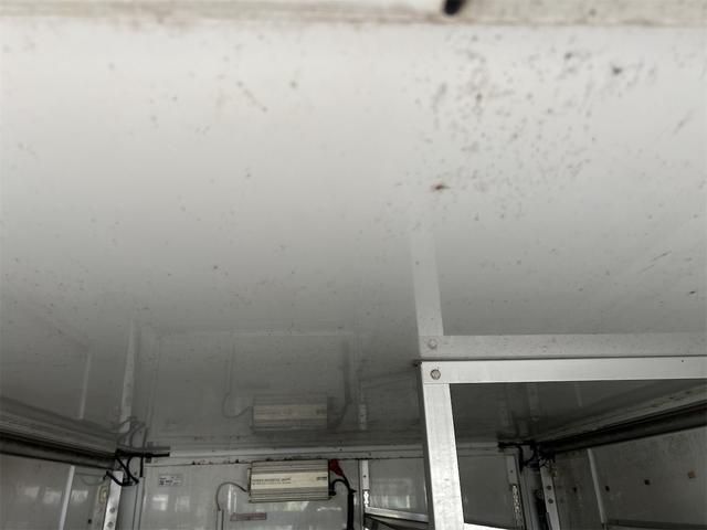 1101196A30260327W00117.jpg