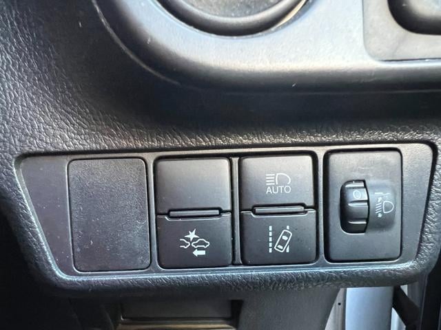 0610089A30250220W00110.jpg