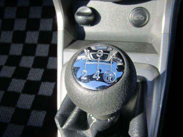 0403558A30250903W00717.jpg