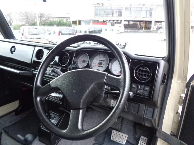 0129055A30230221W00115.jpg