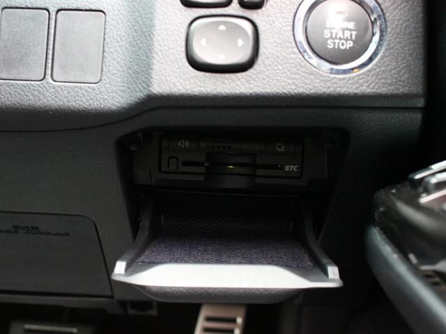 0520046A30251022W00216.jpg