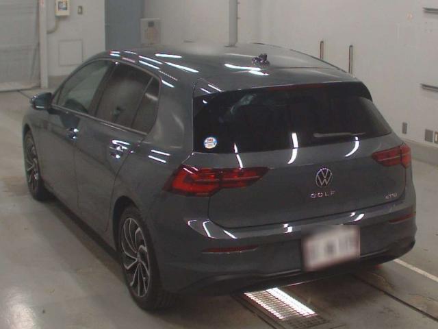 21655083_carP_l_3.jpg