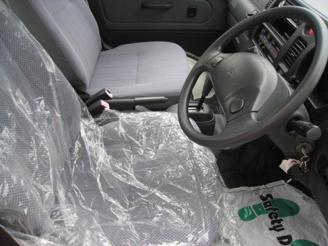 1200199A30251005W00212.jpg