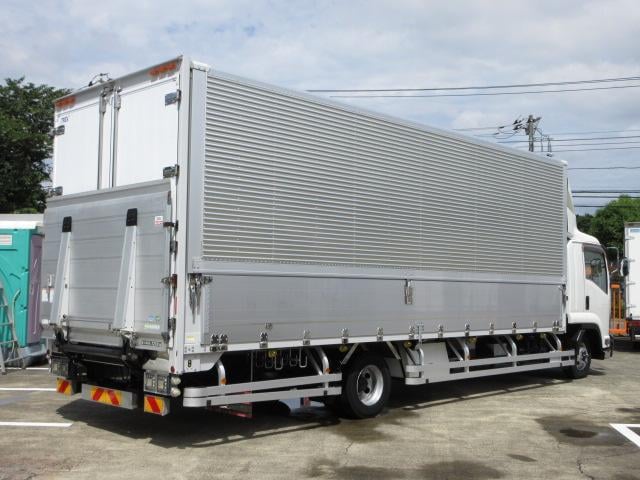 34d25bae0ed00da525cc0973865180ba.jpg