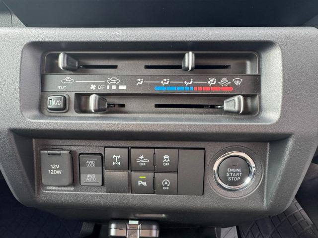 0404417A30260309W00214.jpg