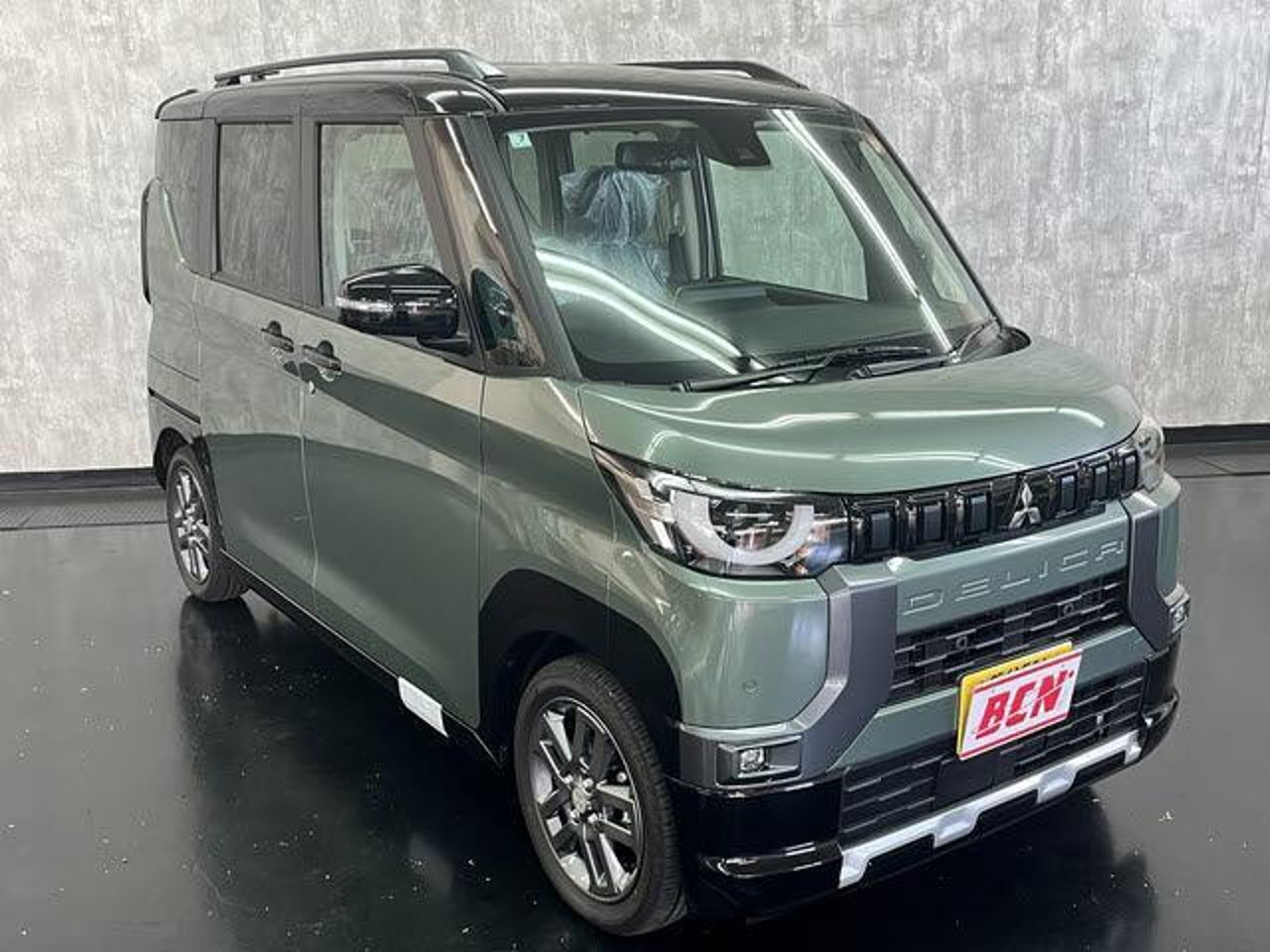2025 Mitsubishi Delica, photo 1 of 1