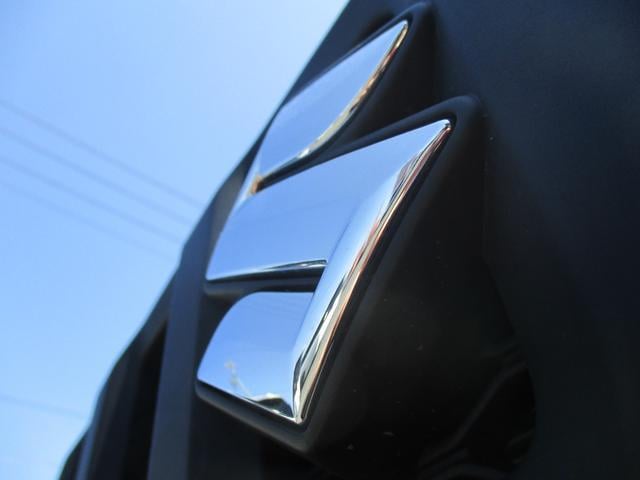 0402364A30250428W00112.jpg