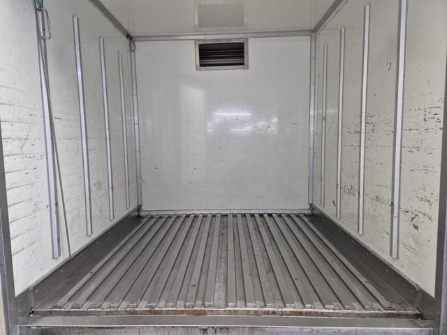5121501219R16.jpg